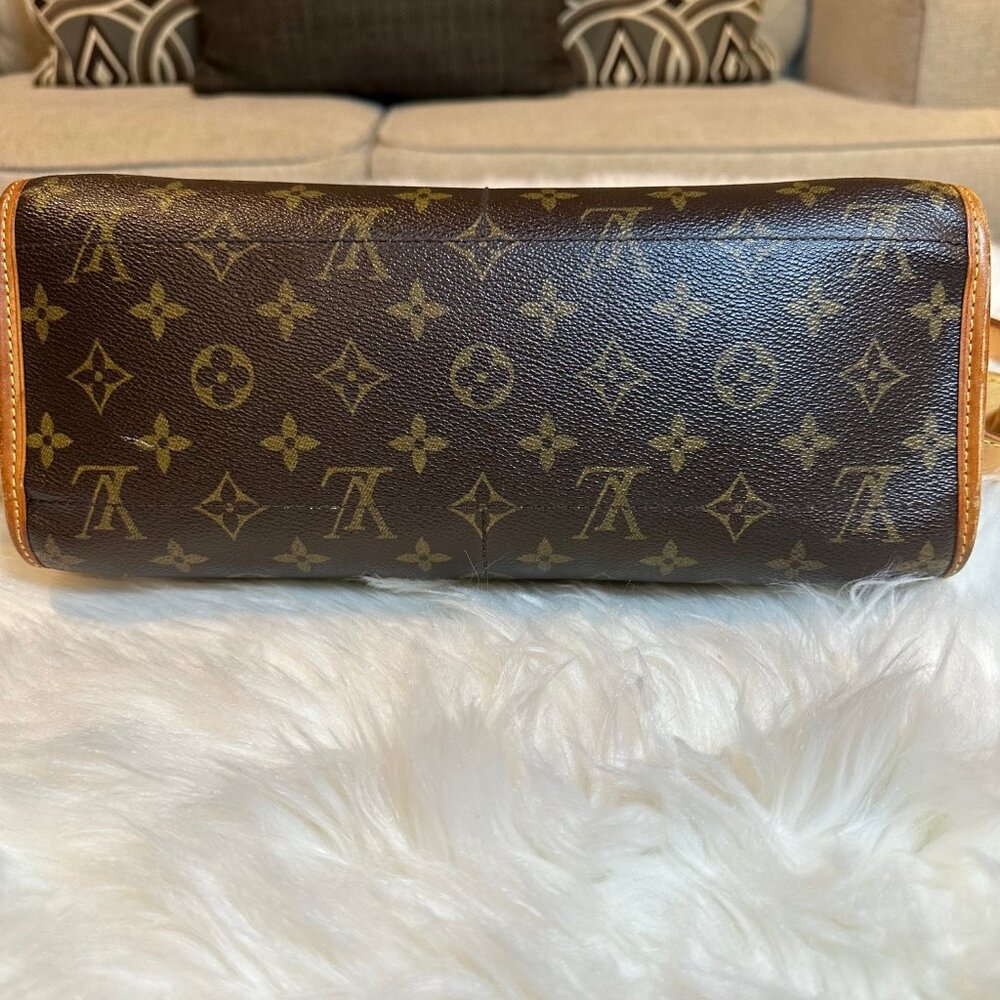 Louis Vuitton Monogram Canvas Crossbody Bag in Brown and Tan - Picture 8 of 16